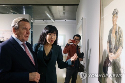 슈뢰더 전 독일 총리와 김소연씨 부부[연합뉴스]